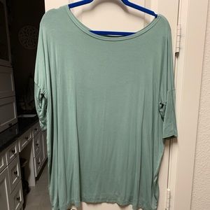 Women’s Piko brand tunic